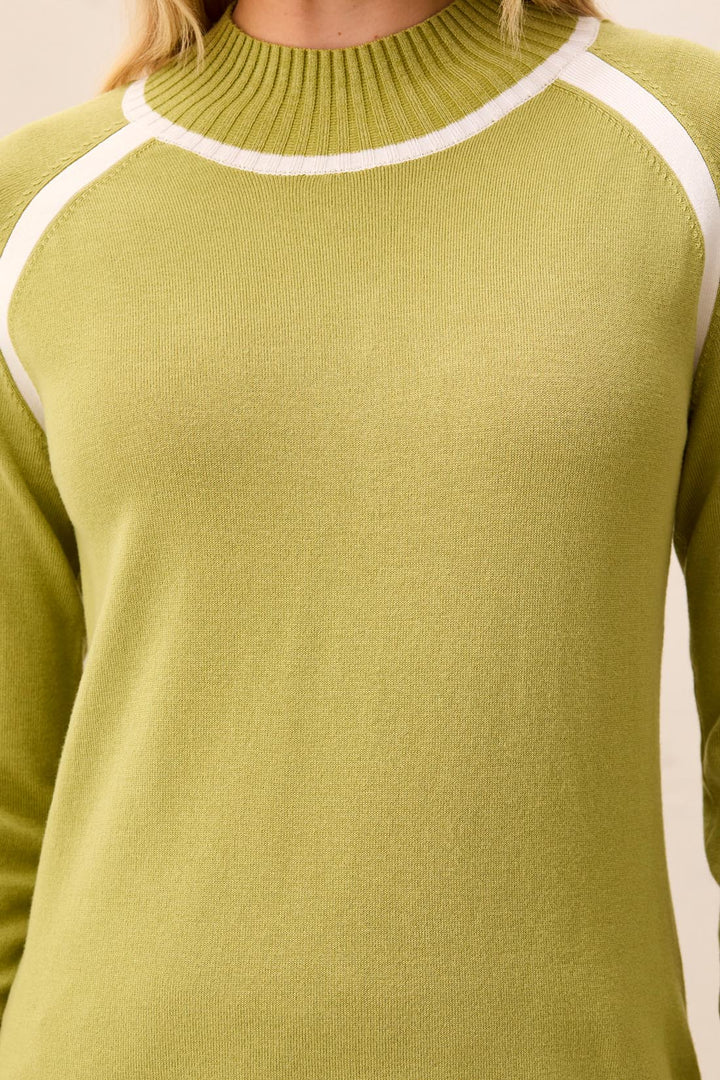 LONG SLEEVE MOCK NECK SWEATER