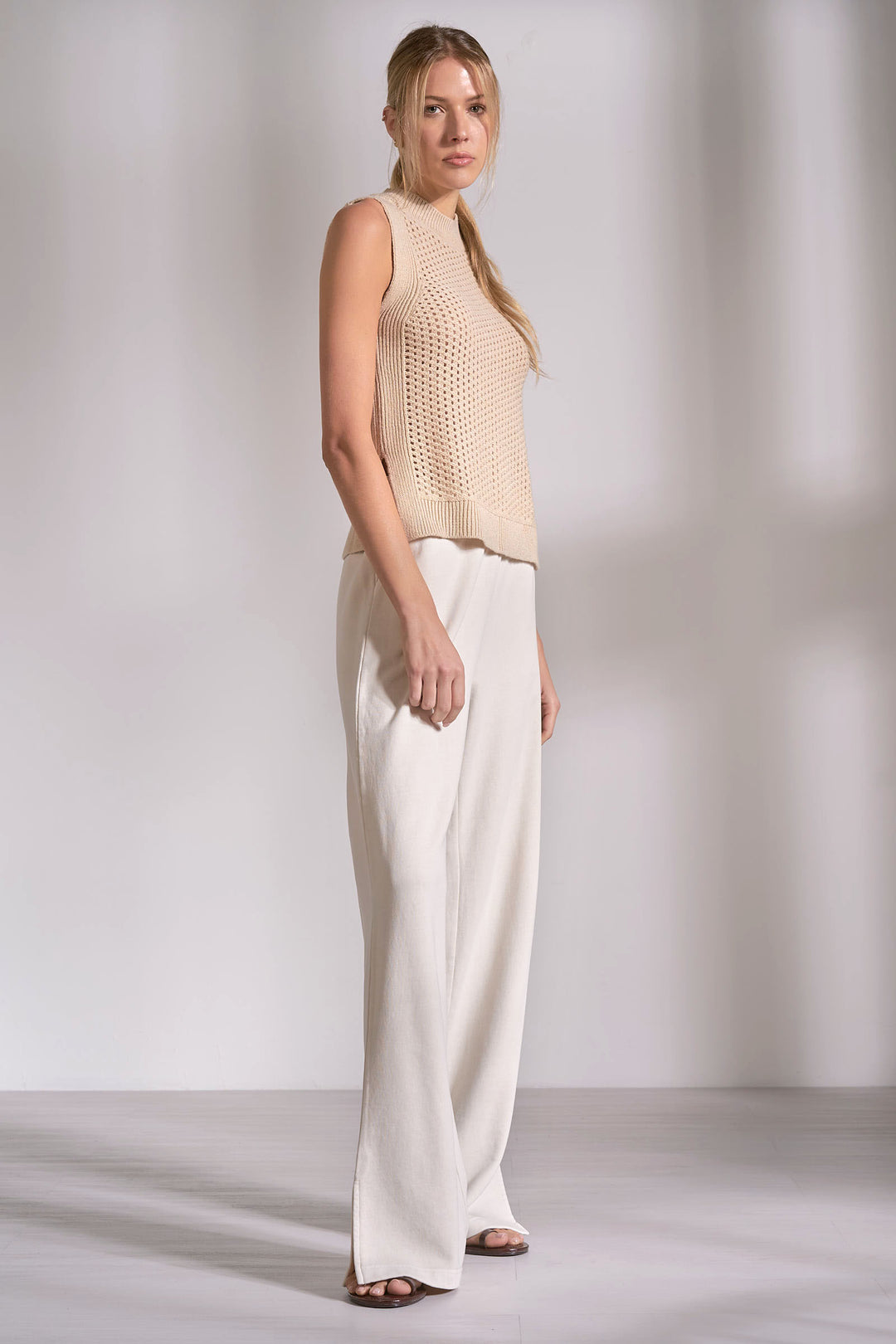 SLEEVELESS OPEN KNIT TOP