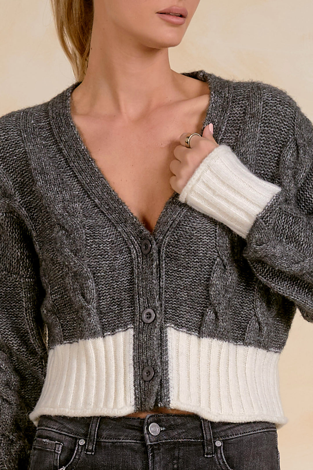 TWO-TONE SWEATER CARDIGAN
