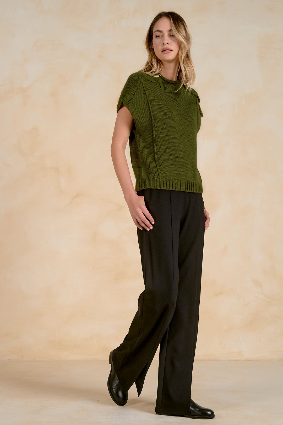CREWNECK CAP SLEEVE SWEATER