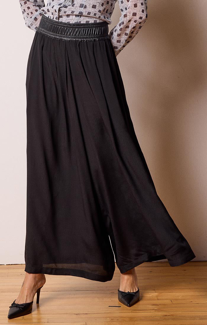 31" FAUX LEATHER WAISTBAND PANT