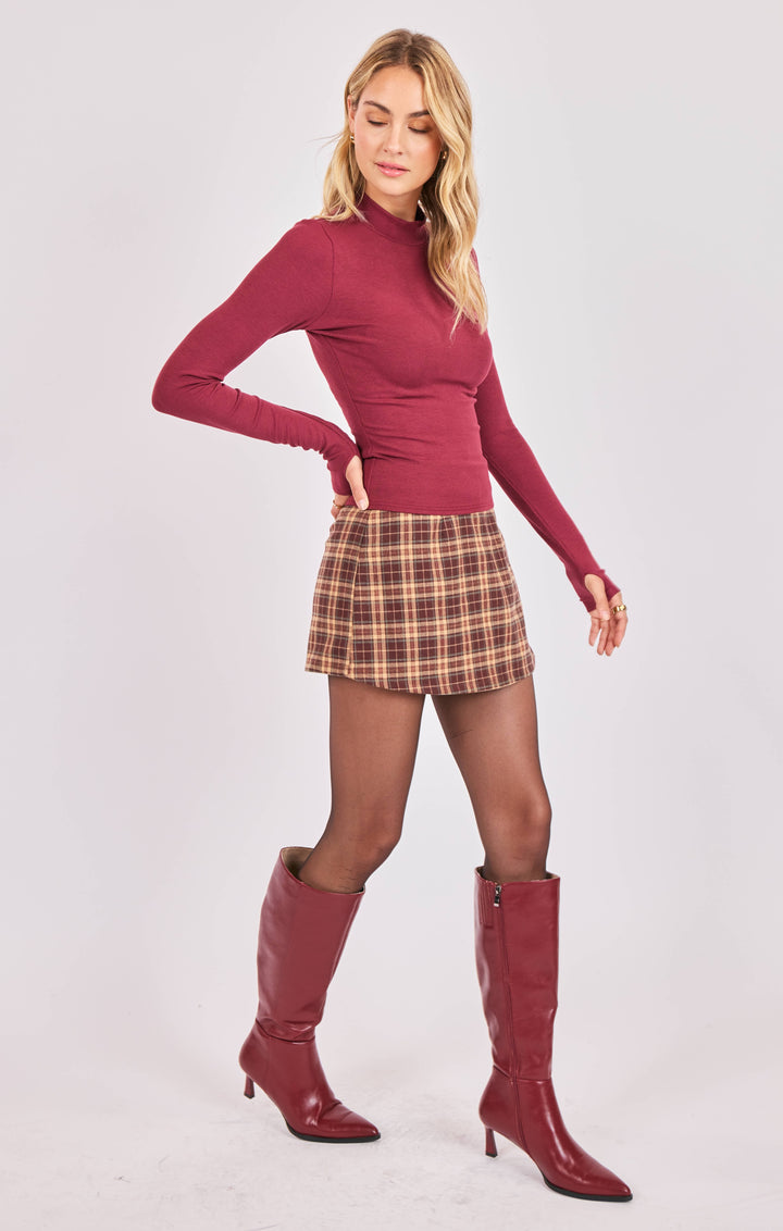 RONAN MOCK NECK TOP WITH THUMBHOLE