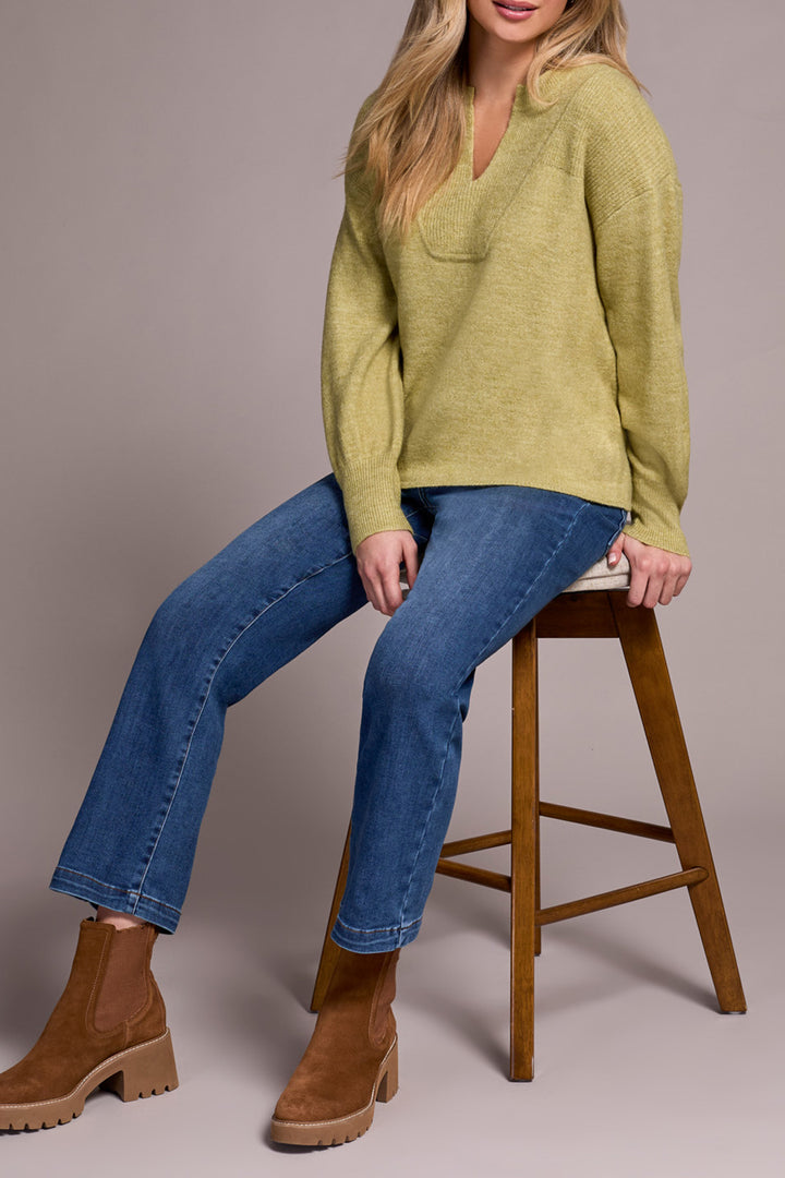 LONG SLEEVE NOTCH NECKLINE SWEATER