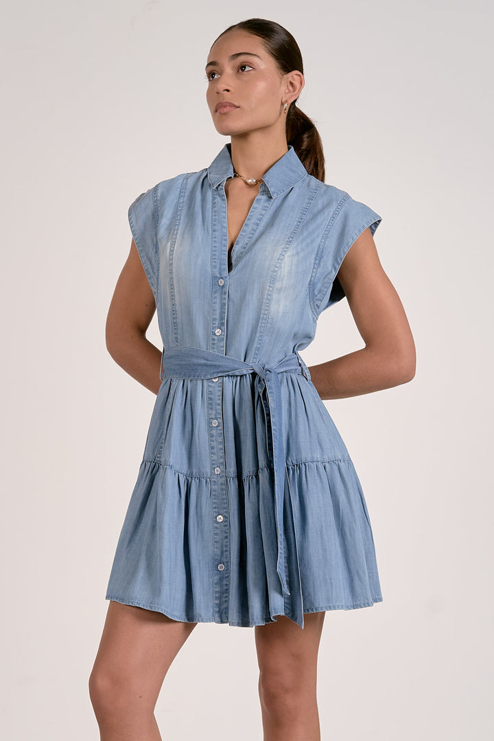 SLEEVELESS COLLARED DRESS