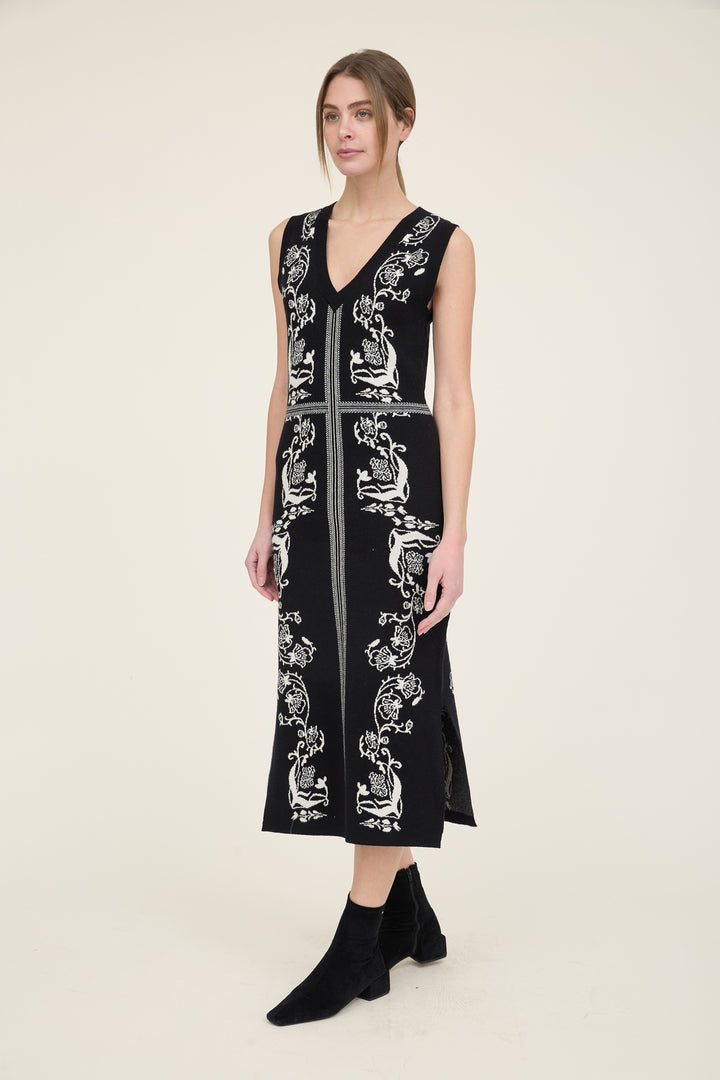 SLEEVELESS JACQUARD SWEATER DRESS