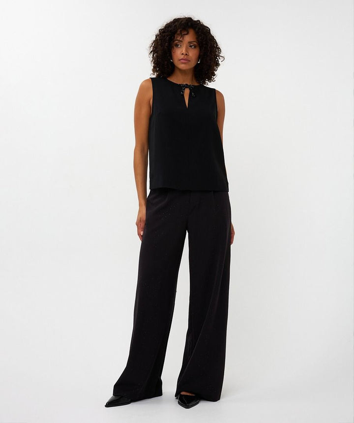 SLEEVELESS BOW BLOUSE